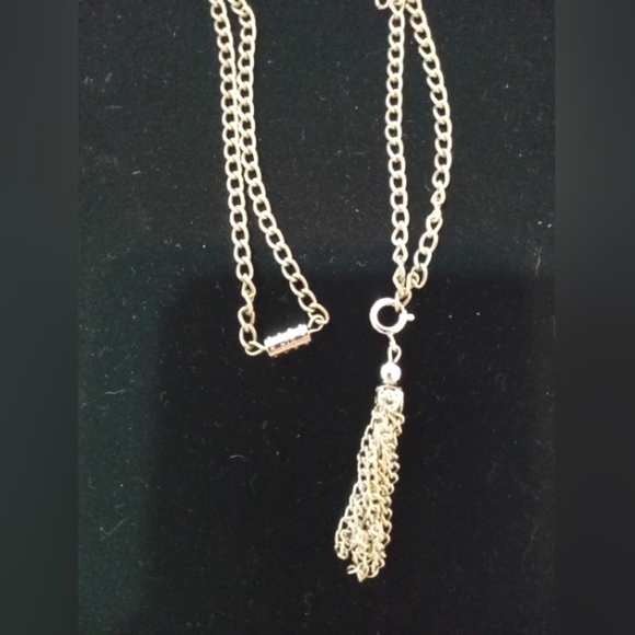 Chain Tassel Pendant Necklace Simple Silver Tone 16 Inches Tassel 1.5 Inches - Picture 2 of 6